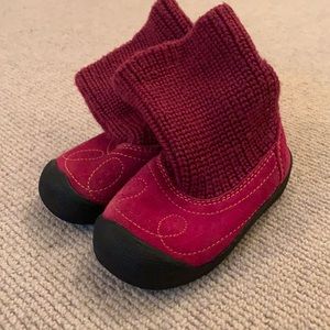 Size 5 toddler Keen Boots